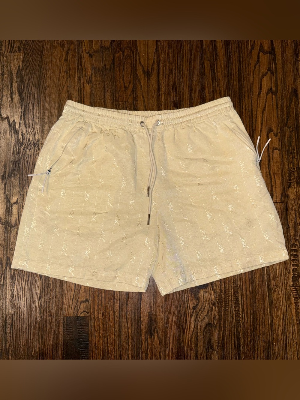Kith Satin Read Shorts Monogram Beige White Size Medium